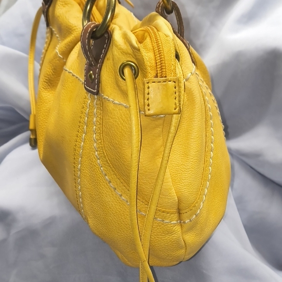 Vintage Fossil Yellow Leather Shoulder Bag - Picture 9 of 13